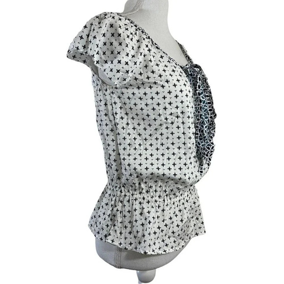 The Gap Small Ruffled Top Peplum Smocked Puff Short Sleeve White Blue Geometric - Picture 2 of 5